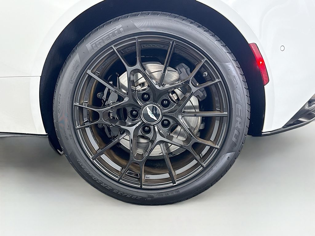 Thumbnail: 2021 Aston Martin DB11 - 26