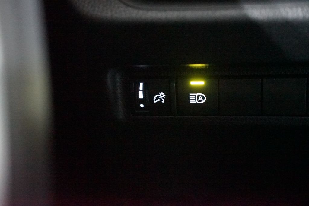 Thumbnail: 2025 Toyota RAV4 - 24