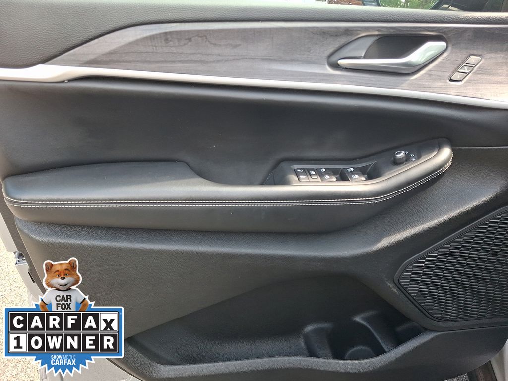 Used 2023 Jeep Grand Cherokee SUV