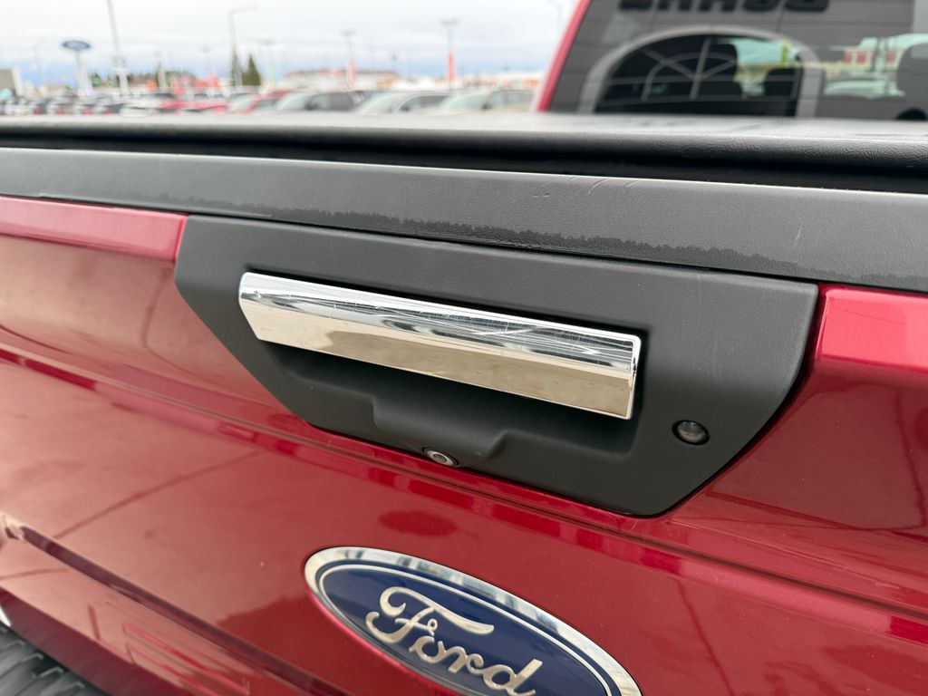 Used 2018 Red Ford XLT image 20