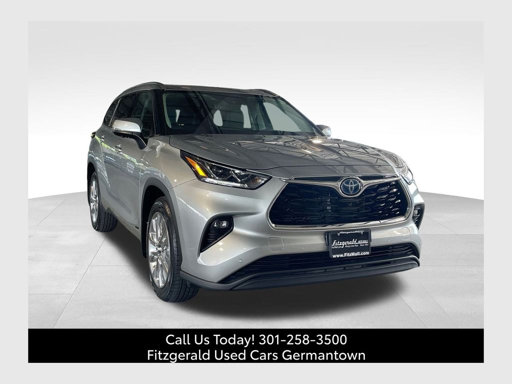 2024 Toyota Highlander Hybrid Limited AWD