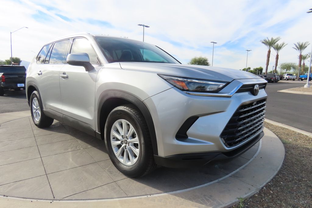 Thumbnail: 2024 Toyota Grand Highlander - 3