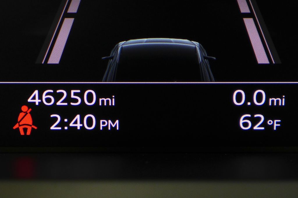 Thumbnail: 2022 Audi e-tron - 32