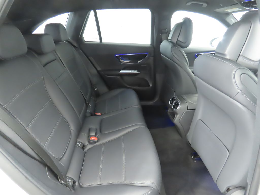 Thumbnail: 2025 Mercedes-Benz GLC - 22