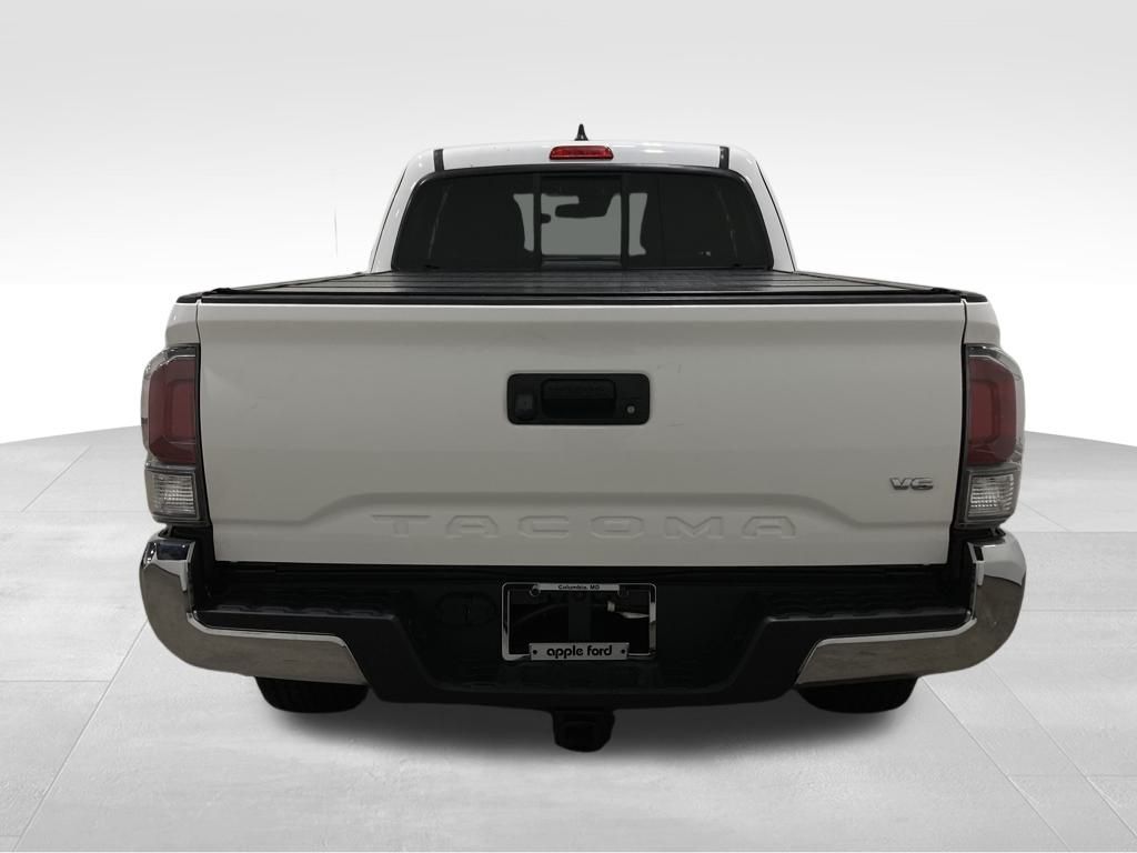2022 Toyota Tacoma TRD Off-Road photo 4