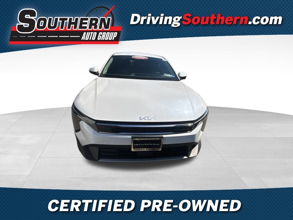 Snow White Pearl 2025 Kia K4 Sedan Front-Wheel Drive Continuously Variable Transmission