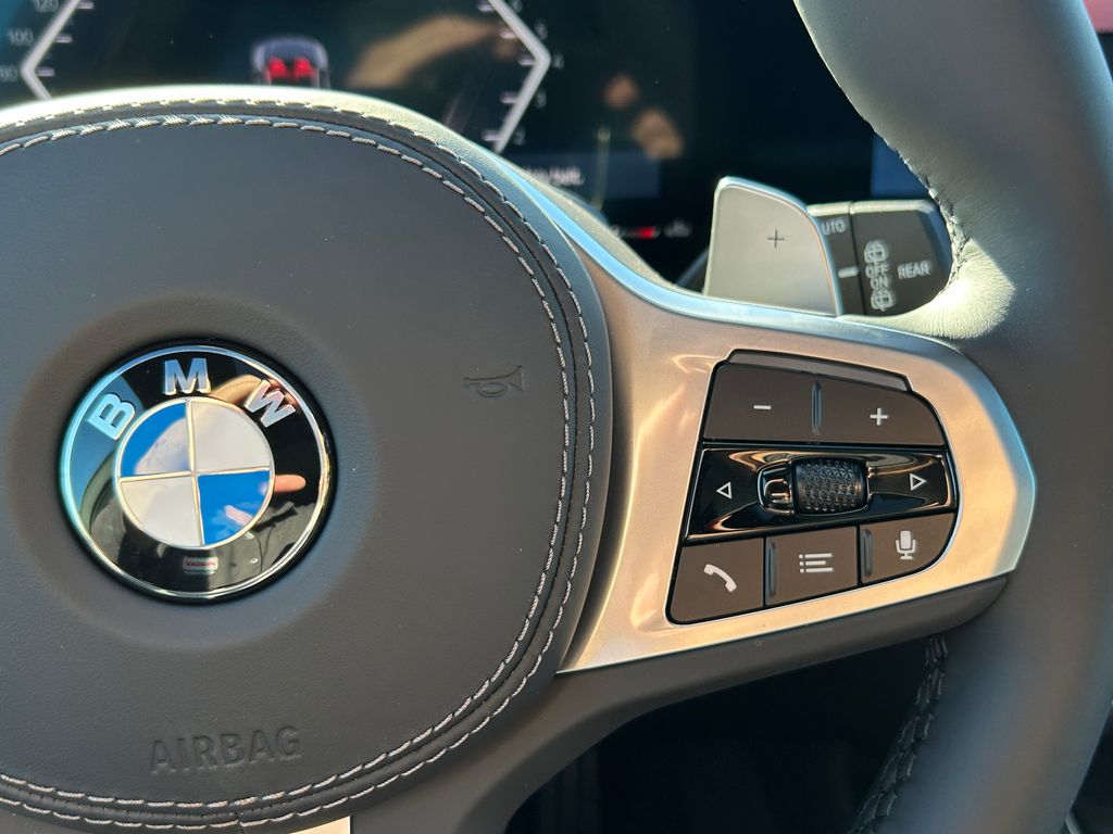 Thumbnail: 2026 BMW X7 - 20