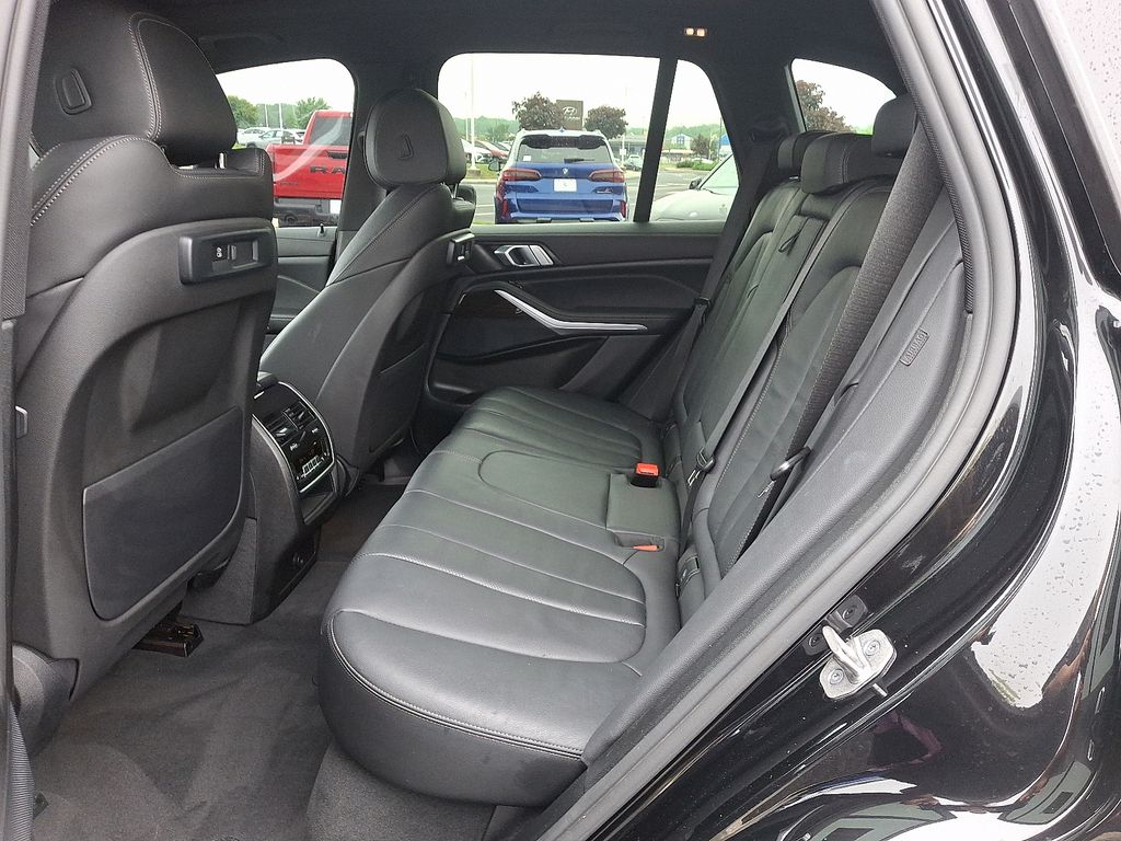 2021 BMW X5 xDrive40i 10