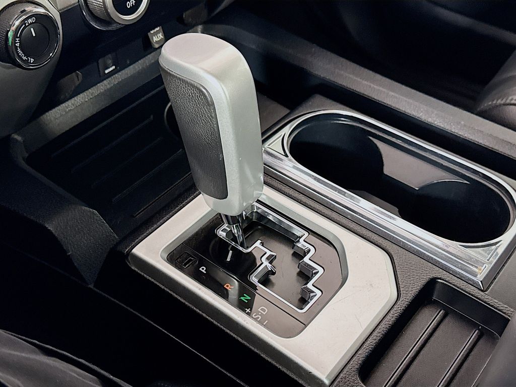 Thumbnail: 2019 Toyota Tundra - 17