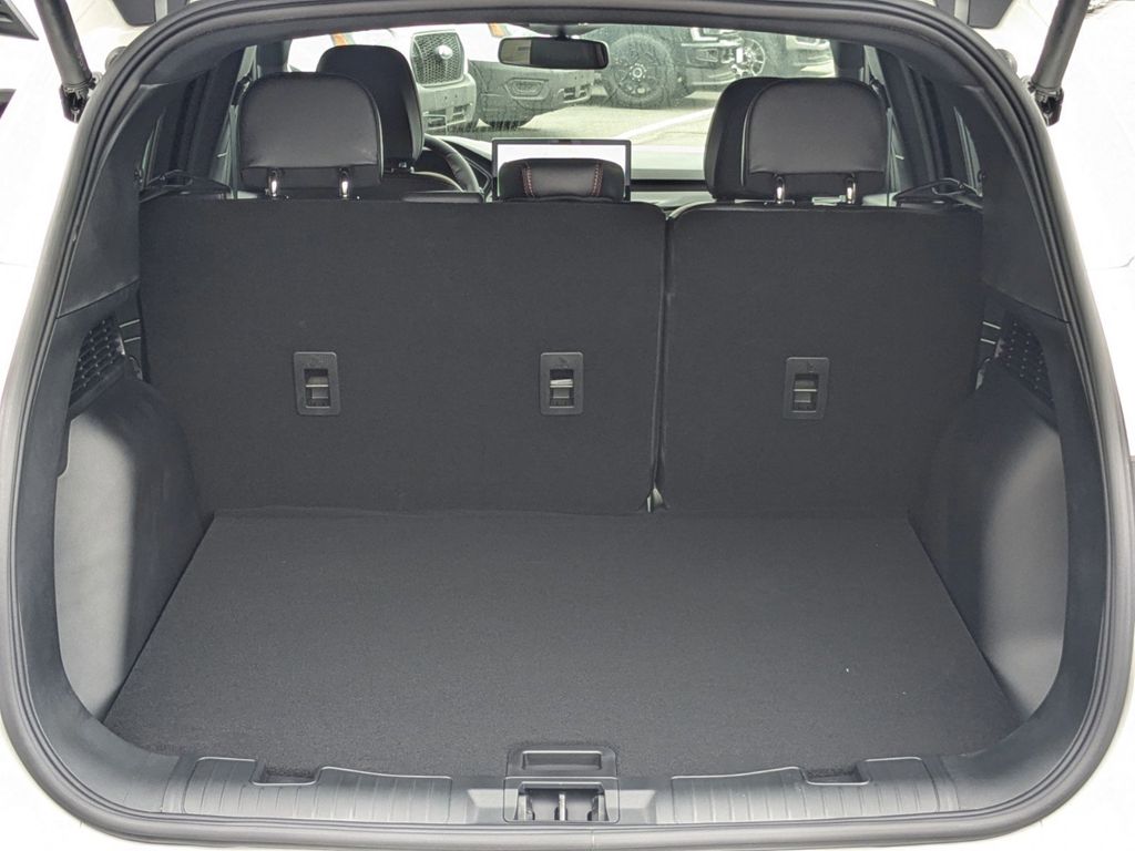 2025 Ford Escape ST-Line Elite