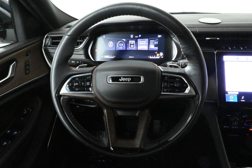 Thumbnail: 2025 Jeep Grand Cherokee L - 17