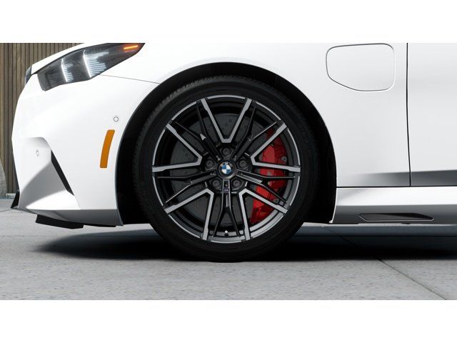 Thumbnail: 2026 BMW M5 - 7