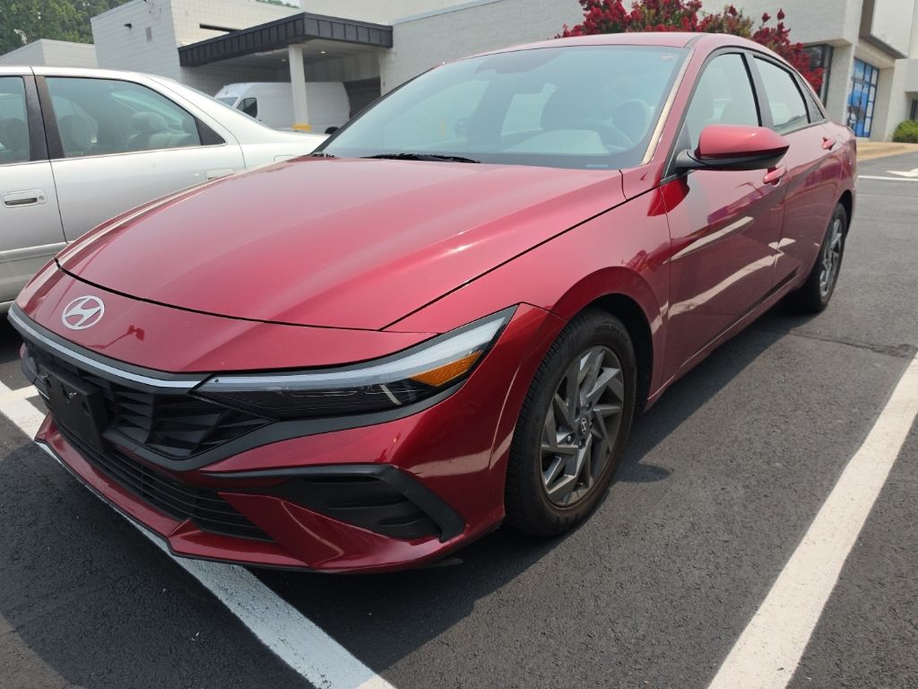 Red 2024 Hyundai Elantra Sedan Front-Wheel Drive Continuously Variable Transmission