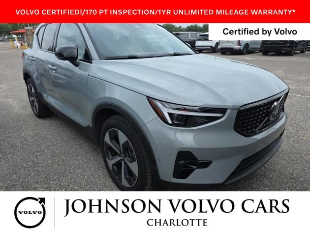 Vapour Gray Metallic 2026 Volvo XC40 B5 Plus AWD SUV / Crossover All-Wheel Drive Automatic