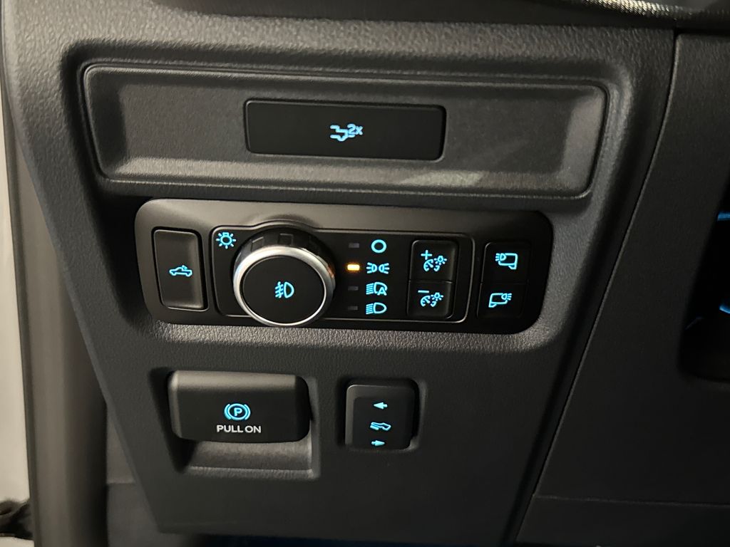New 2026 White Ford Lariat image 28