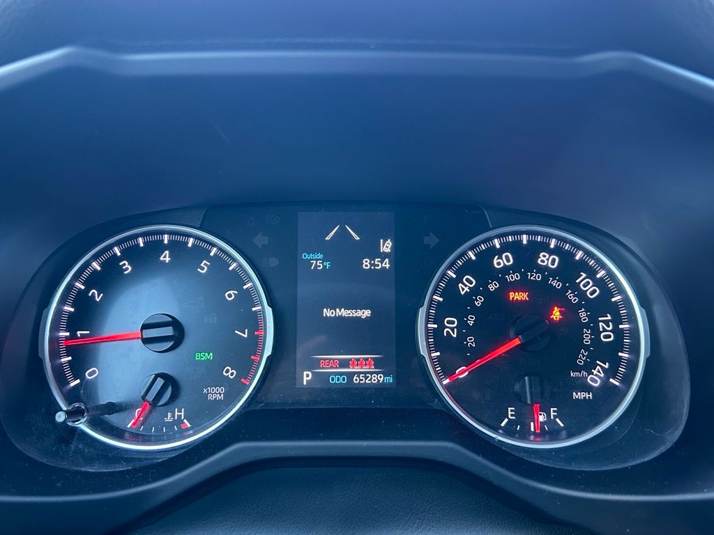 Thumbnail: 2022 Toyota RAV4 - 22