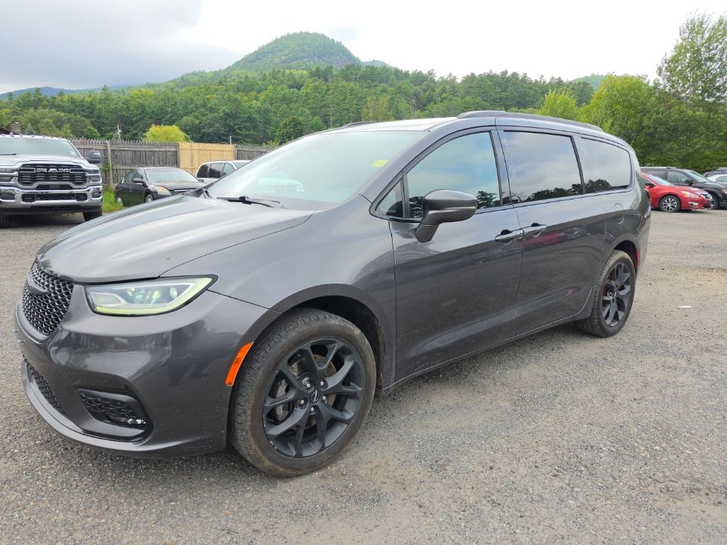 2021 Chrysler Pacifica Touring AWD
