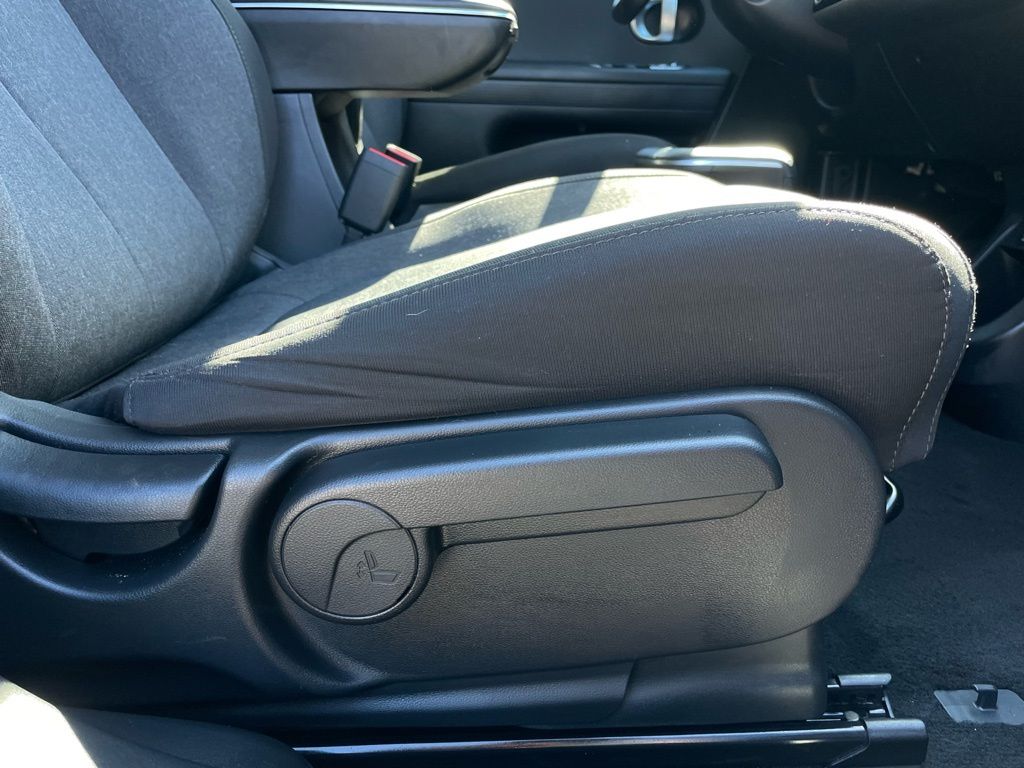 Thumbnail: 2023 Hyundai Ioniq 5 - 30