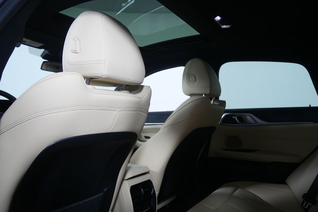 Thumbnail: 2024 BMW i4 - 17