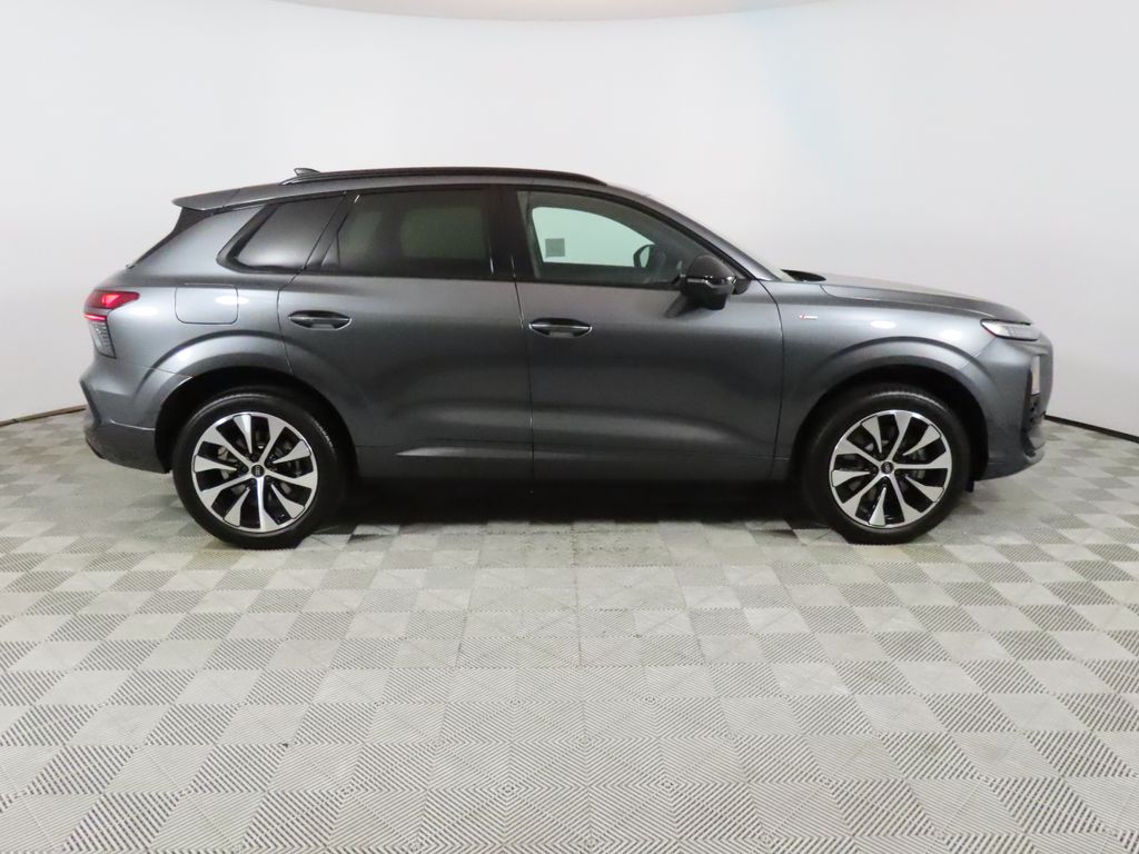 Thumbnail: 2026 Audi Q3 - 6