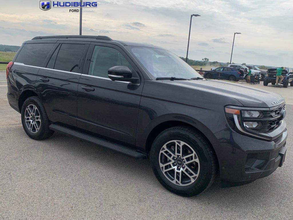 Dark Matter Gray Metallic 2025 Ford Expedition SUV / Crossover 4X2 Automatic