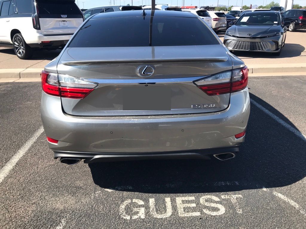 Thumbnail: 2017 Lexus ES - 5