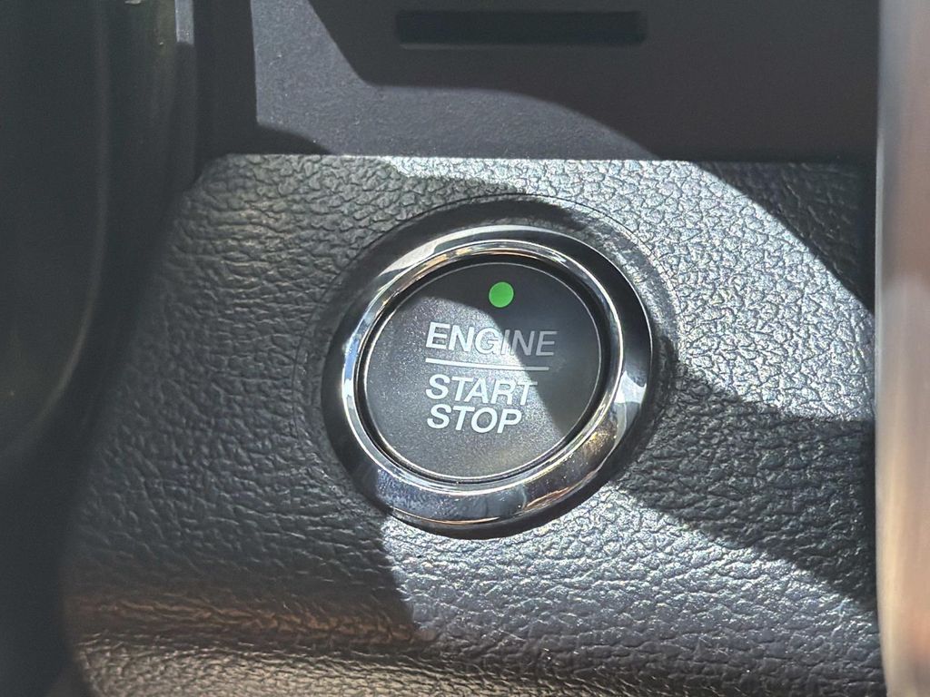 Used 2022 Ford Super Duty F-250 Platinum 4D Crew Cab