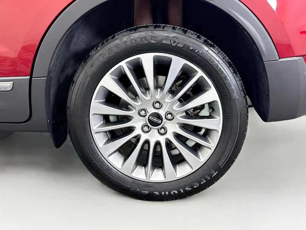 Thumbnail: 2017 Lincoln MKC - 30