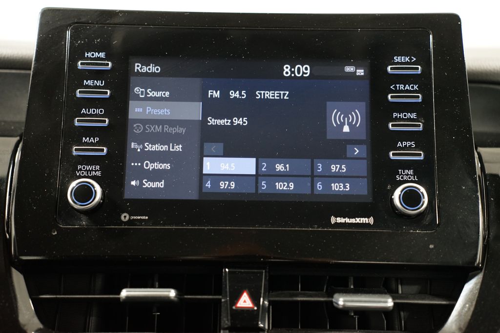 2023 Toyota Camry SE 18