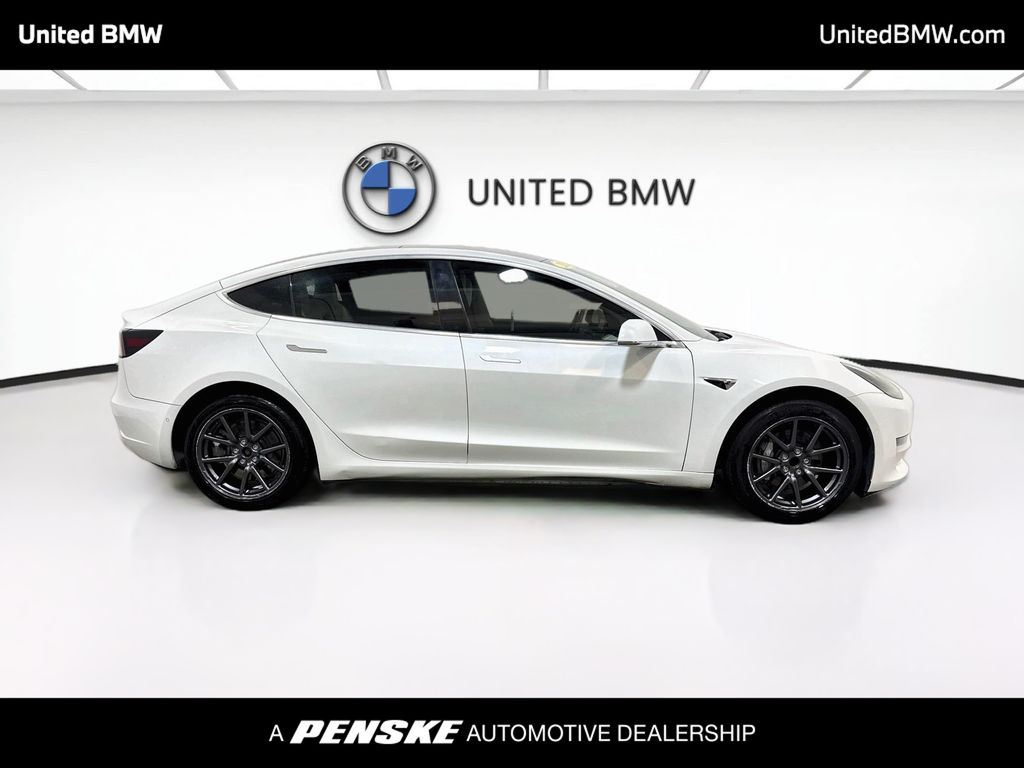 Thumbnail: 2020 Tesla Model 3 - 4