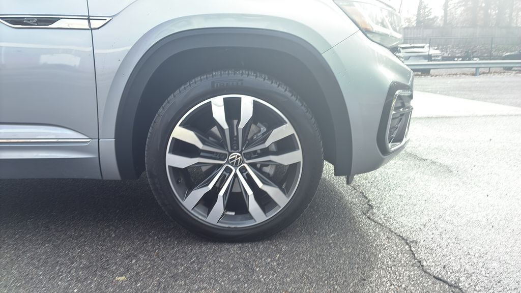 used 2021 Volkswagen Atlas car, priced at $27,400