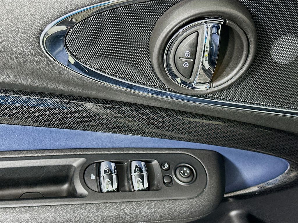 Thumbnail: 2022 MINI Cooper Clubman - 18