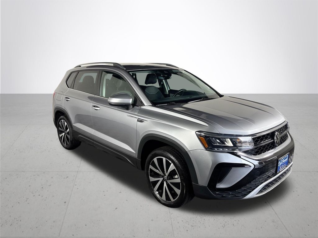 2024 Volkswagen Taos 1.5T SE