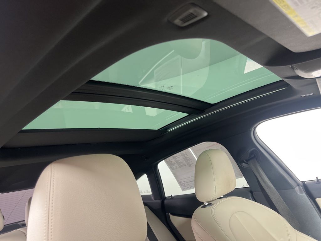 Thumbnail: 2021 BMW 2 Series - 6