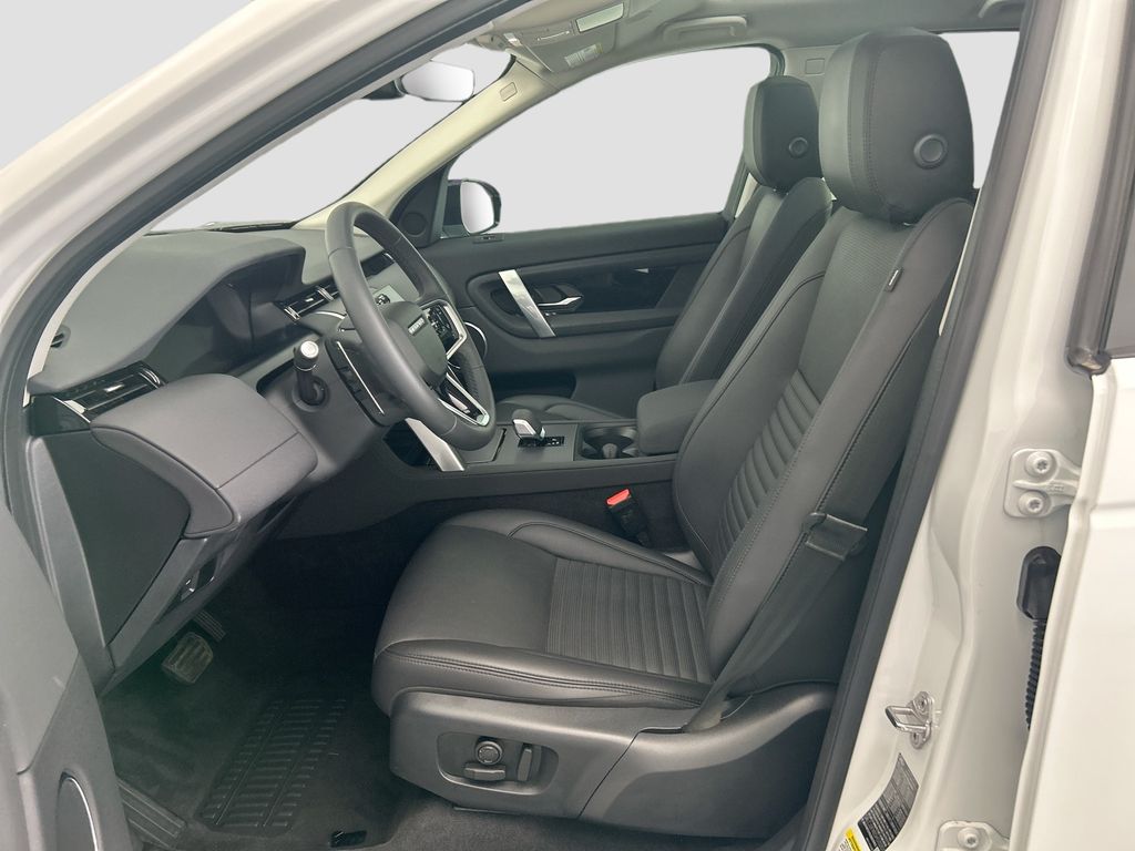Thumbnail: 2025 Land Rover Discovery Sport - 18