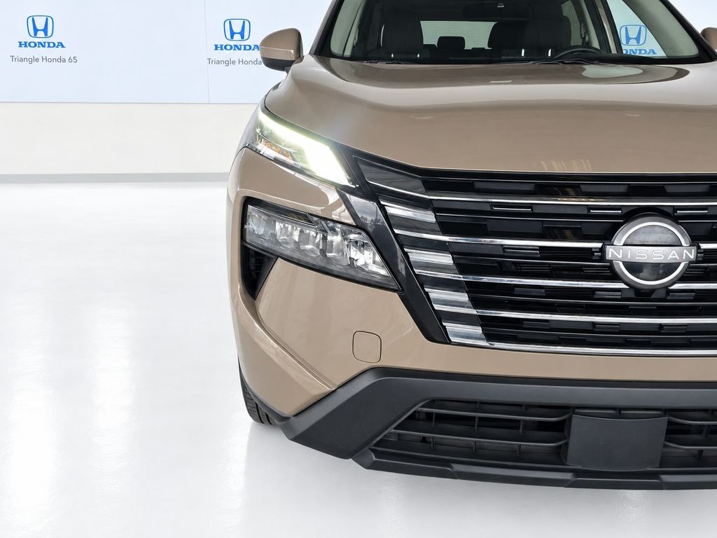 Thumbnail: 2025 Nissan Rogue - 21