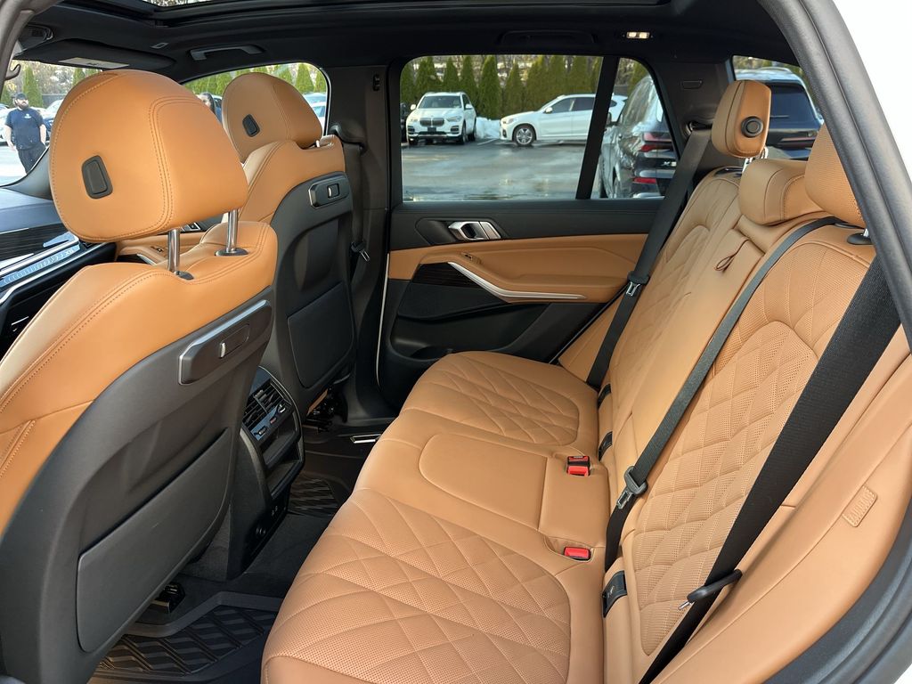 Thumbnail: 2024 BMW X5 - 23