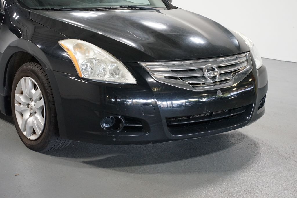 Thumbnail: 2010 Nissan Altima - 4
