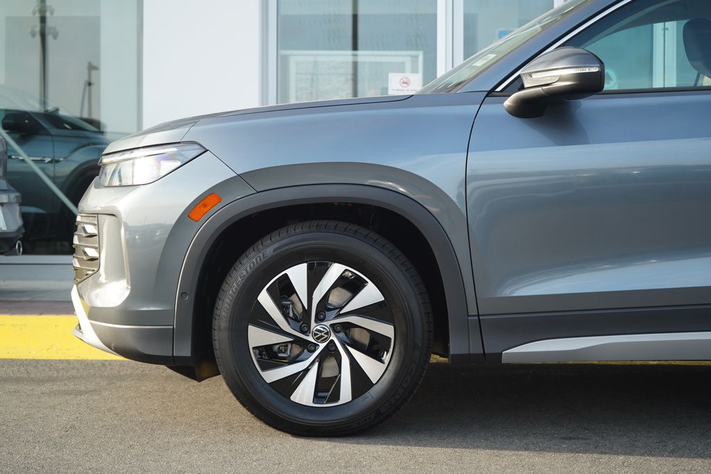 Thumbnail: 2026 Volkswagen Tiguan - 2