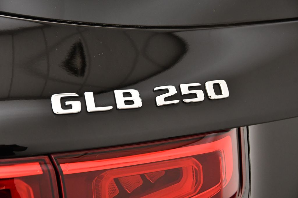 2022 Mercedes-Benz GLB 250 9