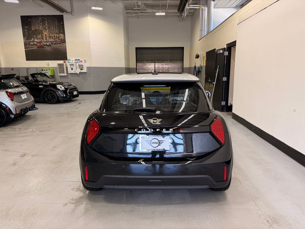 Thumbnail: 2026 MINI Cooper - 4