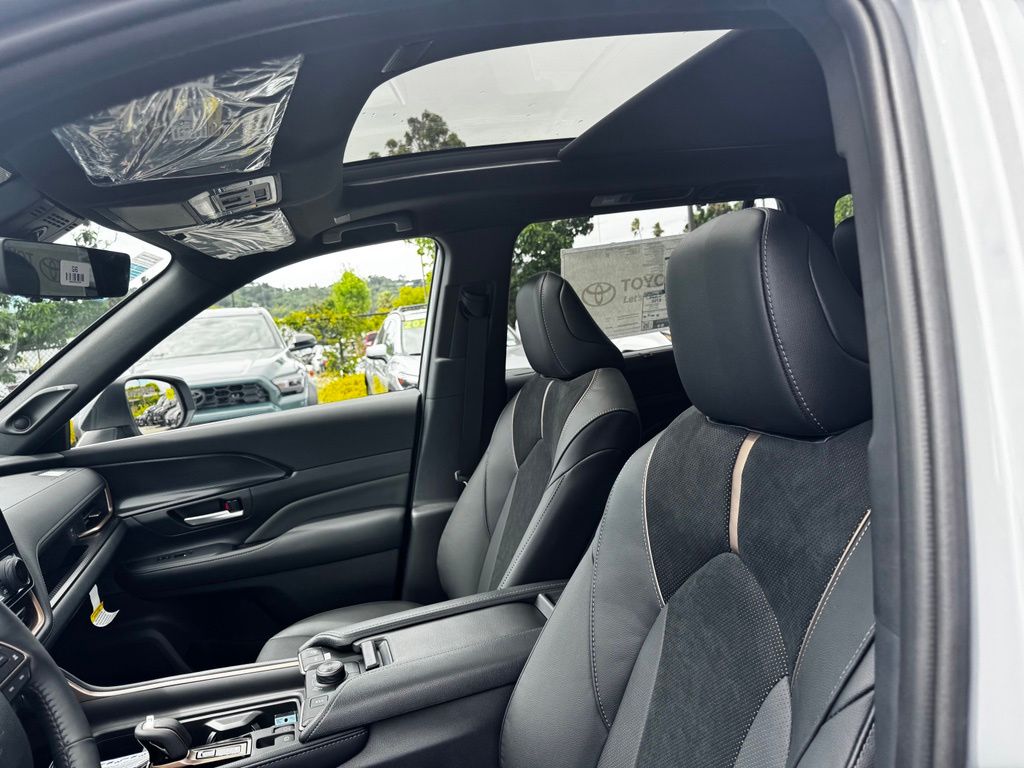 New 2026 Toyota Grand Highlander Hybrid SUV