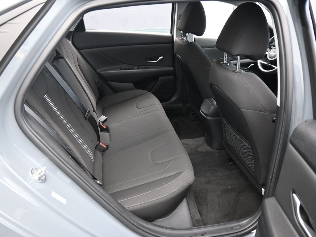 Used 2022 Electric Shadow Hyundai SEL image 34