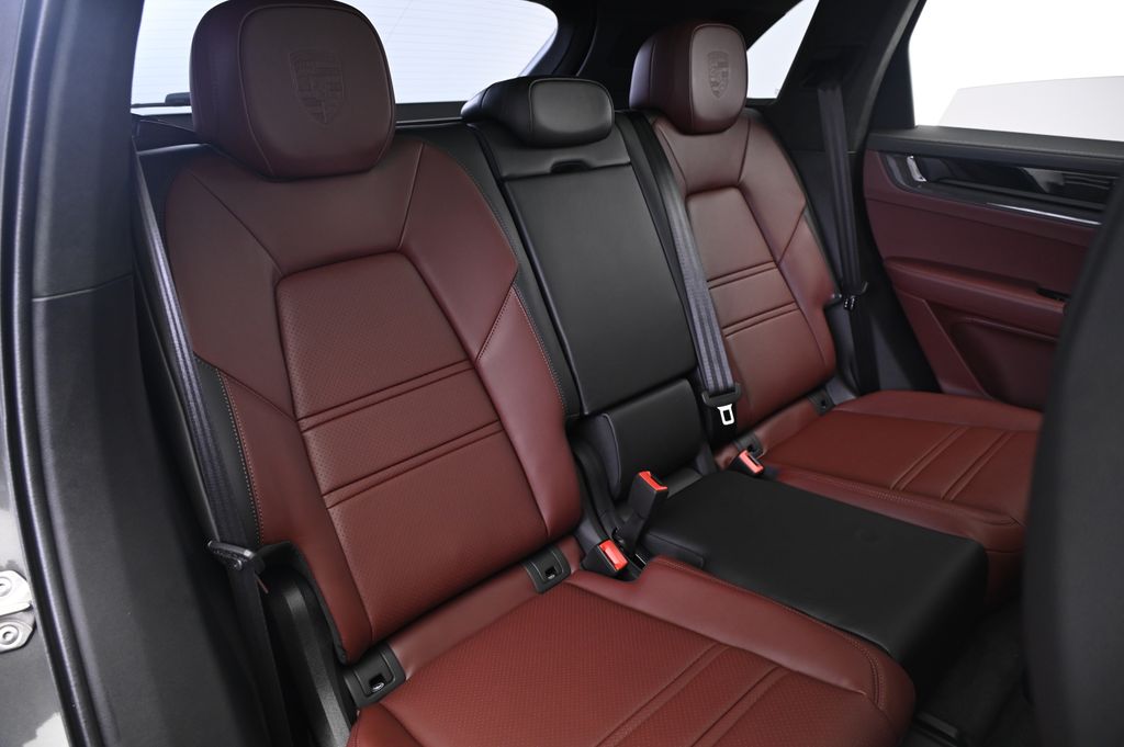 Thumbnail: 2026 Porsche Cayenne - 19
