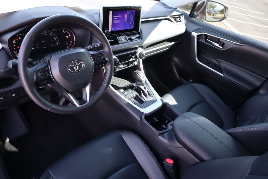 Thumbnail: 2024 Toyota RAV4 - 9