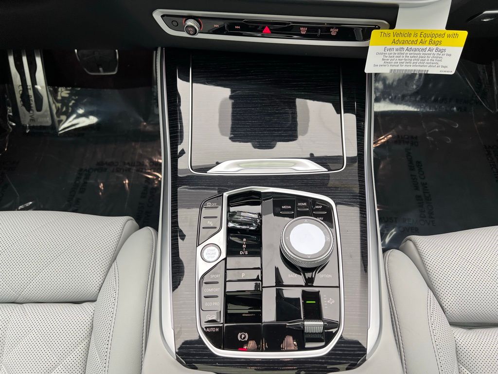 Thumbnail: 2026 BMW X5 - 11