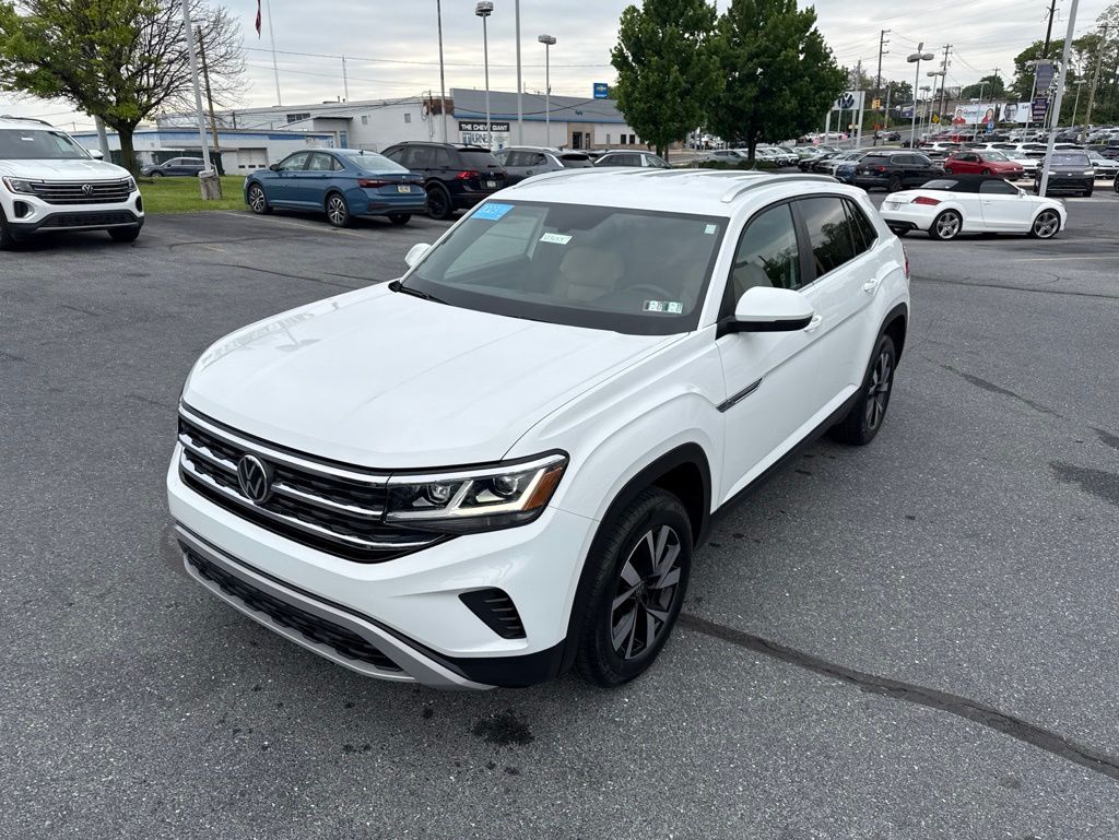 2023 Volkswagen Atlas Cross Sport 2.0T SE White at Sutliff Volkswagen