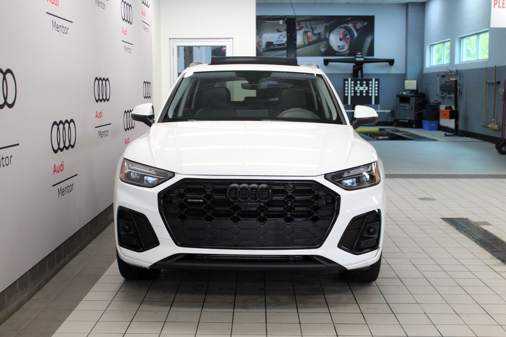 Thumbnail: 2023 Audi Q5 - 8