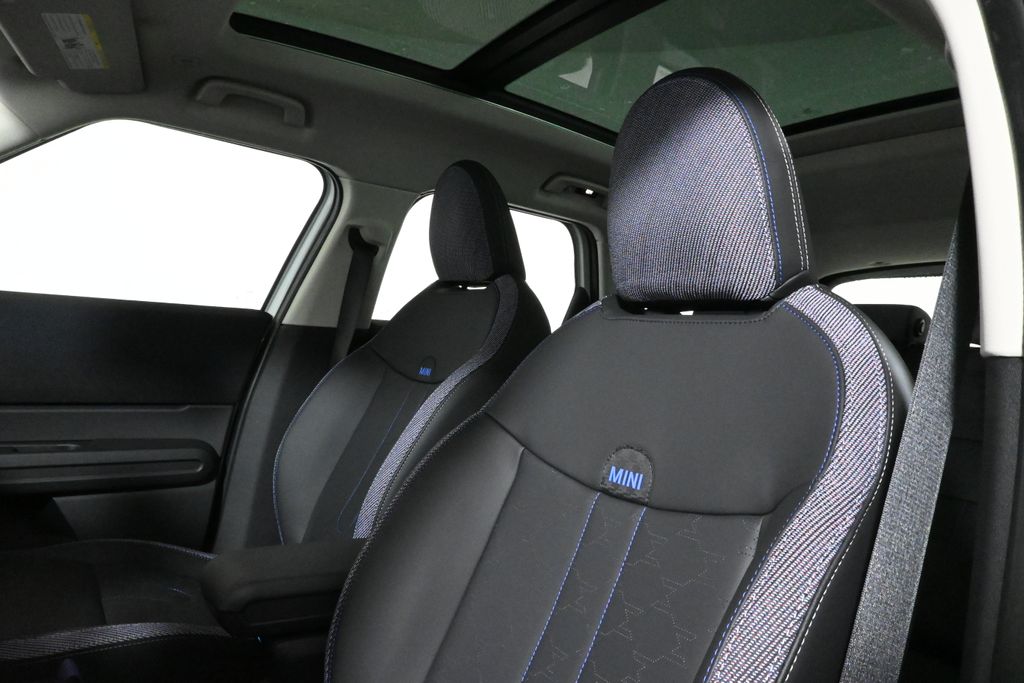 Thumbnail: 2025 MINI Cooper Countryman - 16