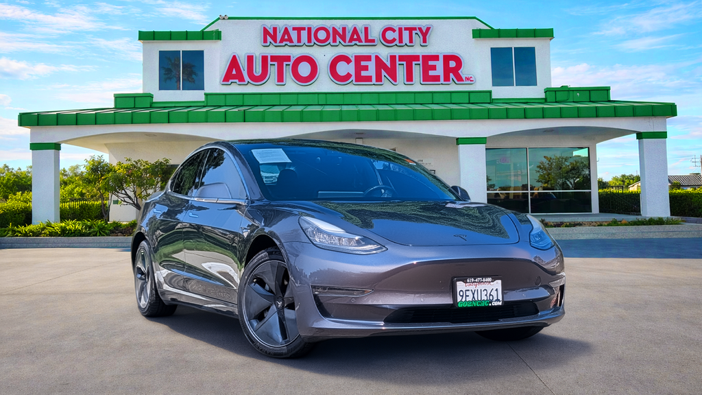 Midnight Silver Metallic 2018 Tesla Model 3 Mid Range RWD Sedan Rear-Wheel Drive 1-Speed Automatic